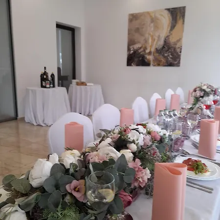 Nostalgia Restaurant &