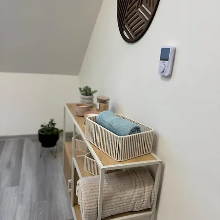 Nostalgia Restaurant & 住宿加早餐酒店 3*